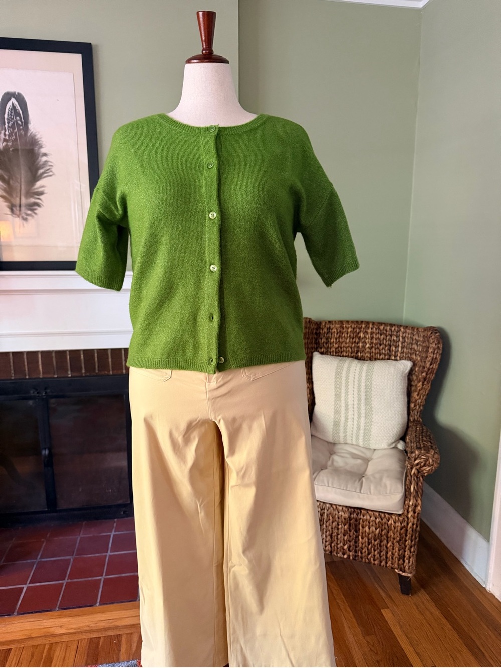CeCe Heathered Moss Green Fine-Gauge Short Sleeve Cardigan - Size M